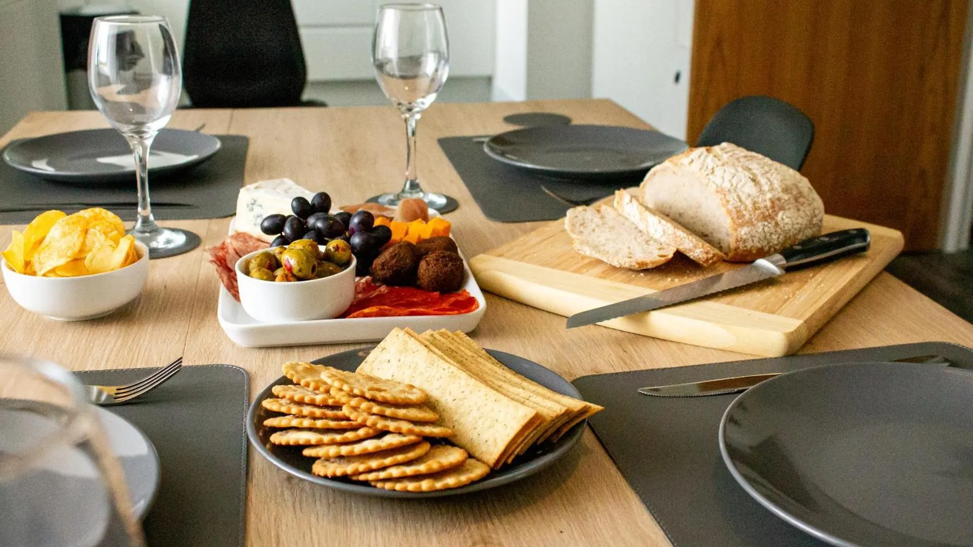Flat Near Beach, Hospital & Brighton College F2 Birleşik Krallık